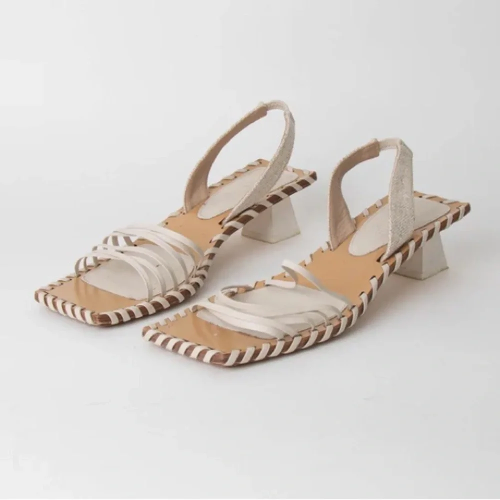 Jaquemus Les Valerie Sandals - Picture 1 of 12